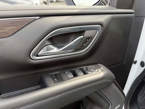 Certified 2023 Chevrolet Suburban LT w/ Luxury Package image 18