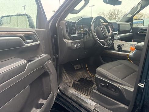 Used 2022 GMC Sierra 1500 Elevation w/ Preferred Package image 4