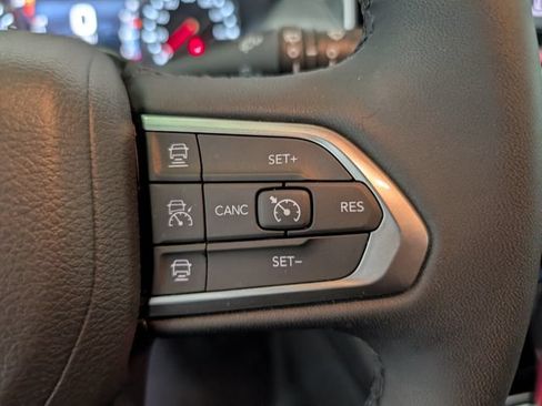 Used 2026 Jeep Compass Limited AWD/4WD image 17
