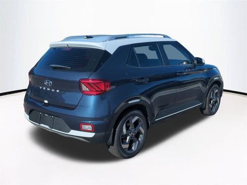 New 2025 Hyundai Venue Limited image 5