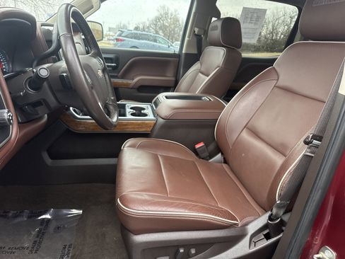 Used 2015 Chevrolet Silverado 1500 High Country w/ High Country Premium Package image 4