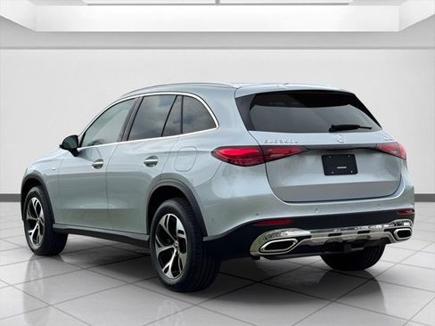 New 2025 Mercedes-Benz GLC 350e 4MATIC image 4