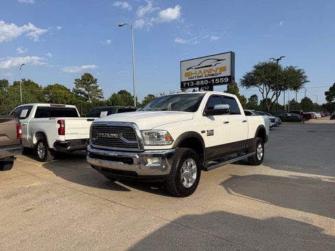 Used 2018 RAM 2500 Laramie w/ Convenience Group AWD/4WD image 45