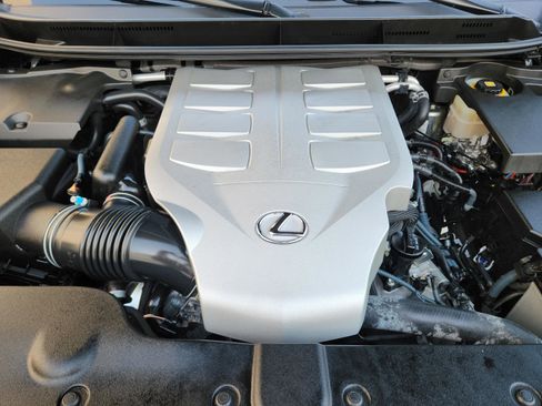 Used 2018 Lexus GX 460 Luxury AWD/4WD image 25