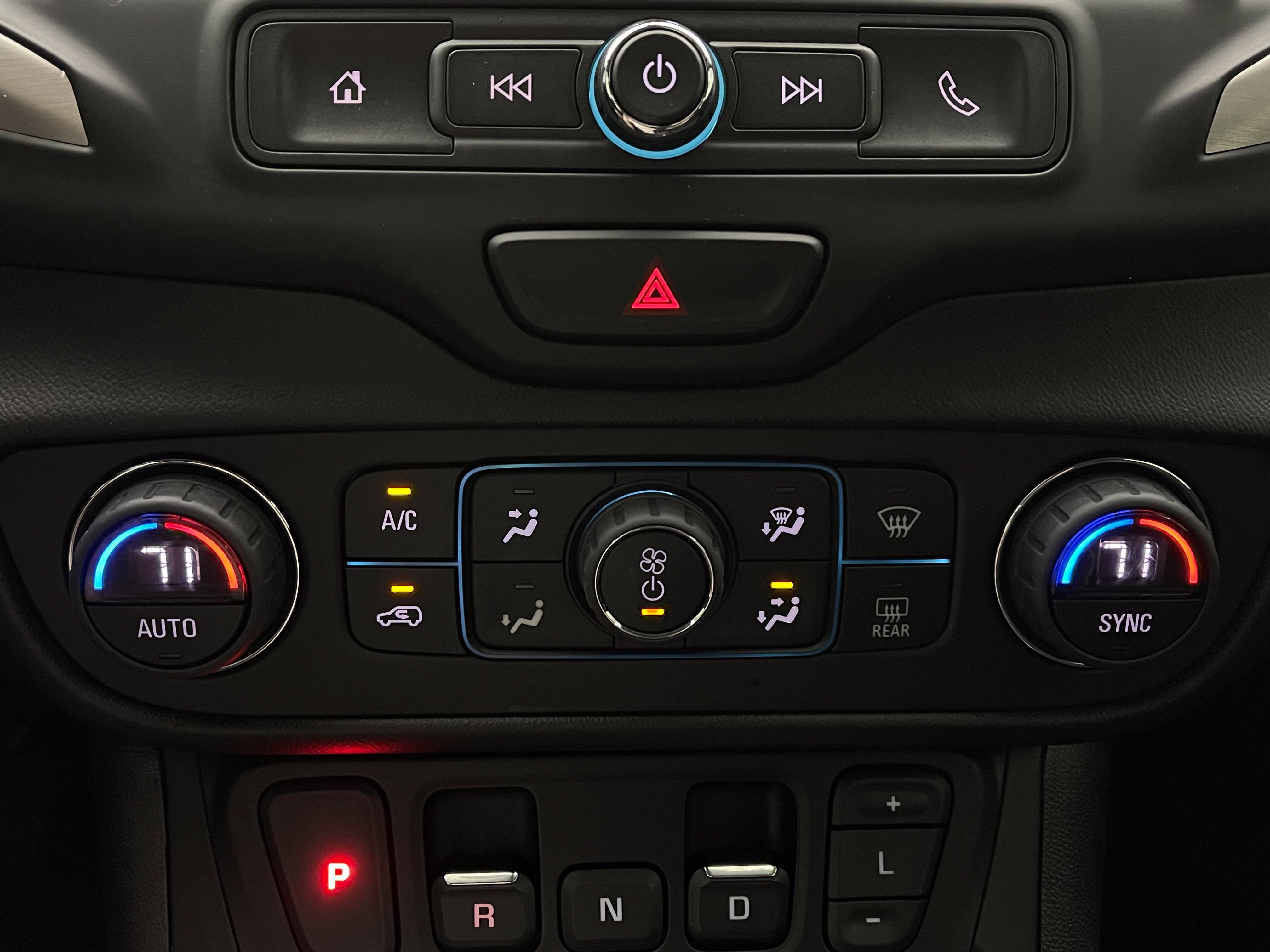 Used 2018 GMC Terrain SLE w/ Driver Convenience Package FWD image 26