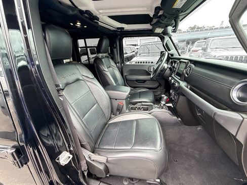 Used 2023 Jeep Wrangler Unlimited Sahara w/ Cold Weather Group image 34