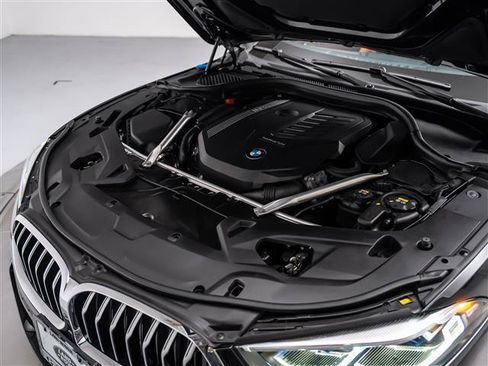 Used 2022 BMW 840i Coupe RWD image 11