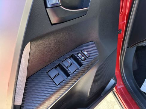 Used 2013 Toyota RAV4 LE image 22