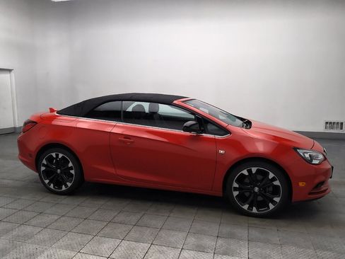 Used 2018 Buick Cascada Sport Touring w/ Dark Effects Package FWD image 11