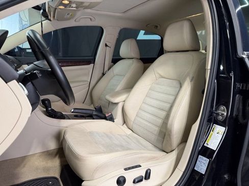 Used 2013 Volkswagen Passat TDI SEL Premium FWD image 15