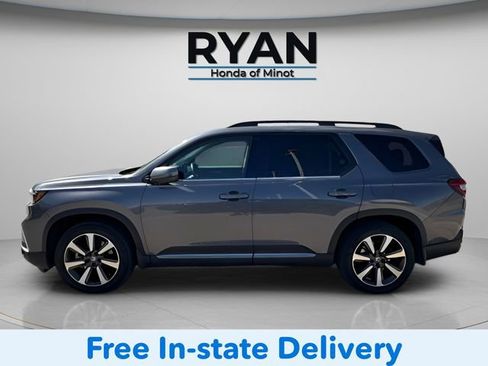 Used 2025 Honda Pilot Elite image 5