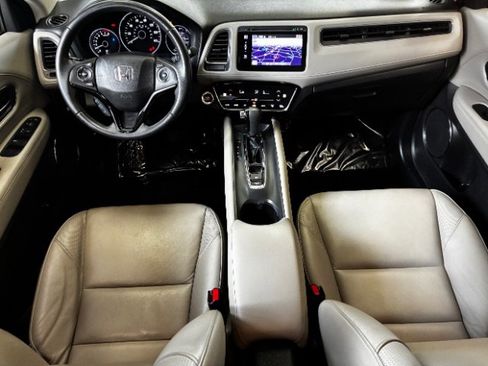 Used 2018 Honda HR-V EX-L image 3
