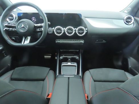 Certified 2025 Mercedes-Benz GLA 250 image 13