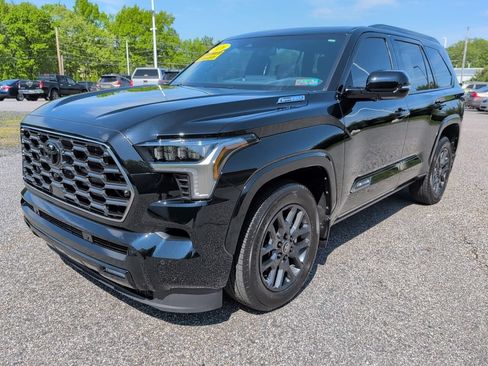 Used 2026 Toyota Sequoia Platinum AWD/4WD image 2