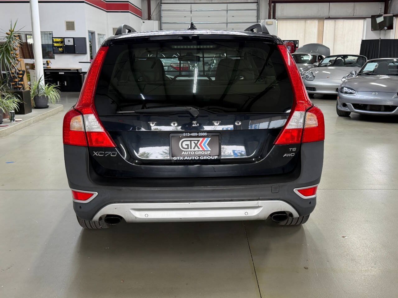 Used 2010 Volvo XC70 T6 AWD/4WD image 3