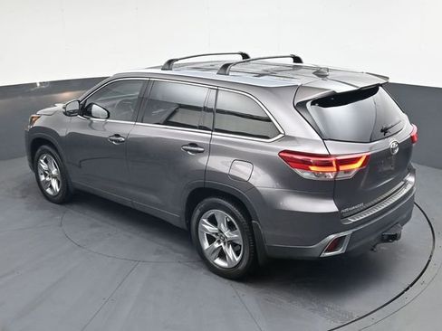 Used 2018 Toyota Highlander Limited AWD/4WD image 25