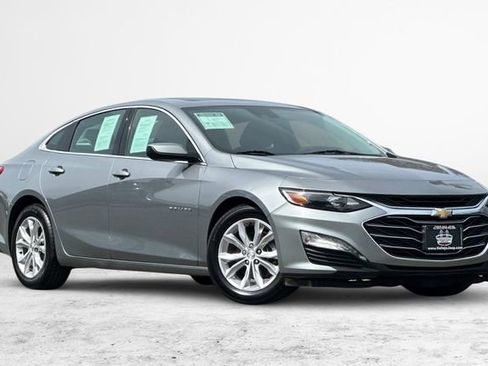 Used 2024 Chevrolet Malibu LT image 2