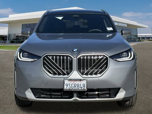 Used 2025 BMW X3 xDrive30i w/ Premium Package image 3