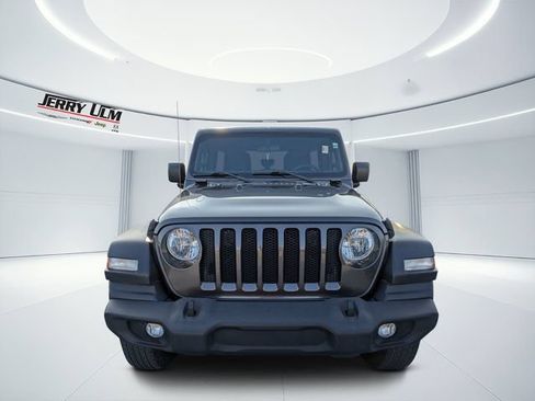 Used 2018 Jeep Wrangler Unlimited Sport S AWD/4WD image 36