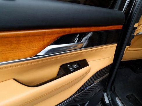 Used 2022 Jeep Grand Wagoneer Series III w/ Rear Seat Video Group 1 image 49