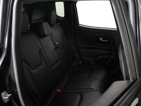 Used 2022 Jeep Renegade Limited image 29