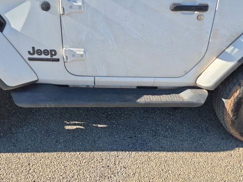 Used 2021 Jeep Wrangler Sport S image 9