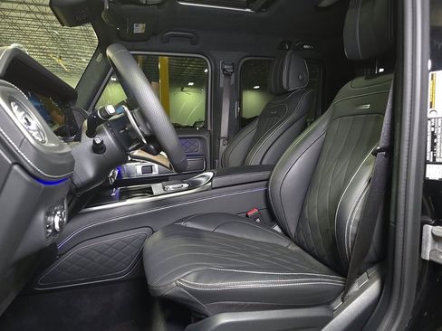 Used 2025 Mercedes-Benz G 63 AMG 4MATIC image 7