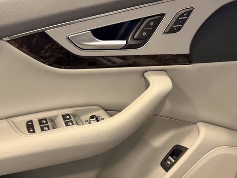 Used 2019 Audi Q7 2.0T Premium w/ Cold Weather Package image 14