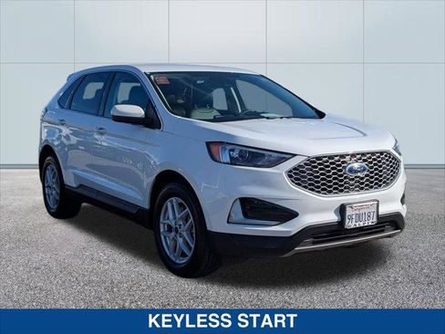 Certified 2023 Ford Edge SEL image 7