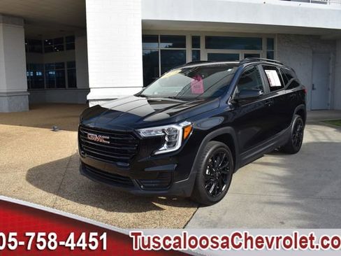 Used 2024 GMC Terrain SLE w/ Driver Convenience Package image 5