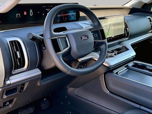 Certified 2025 Ford Expedition Active RWD image 18