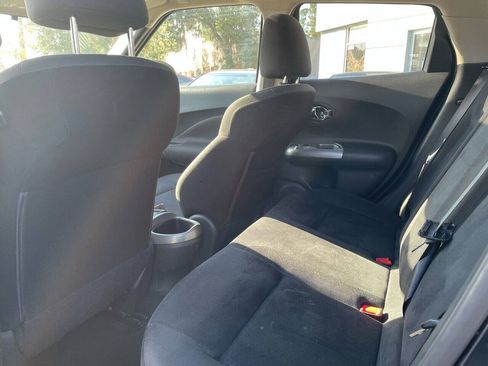 Used 2011 Nissan Juke SV FWD image 16