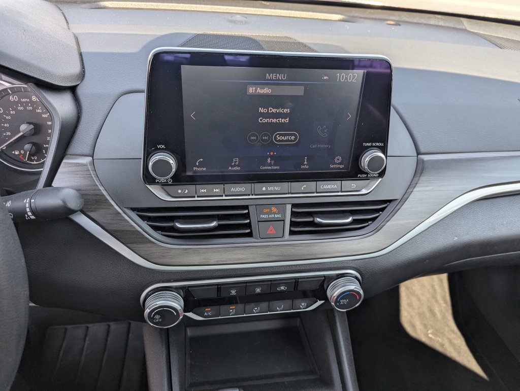 Used 2025 Nissan Altima 2.5 SV FWD image 20