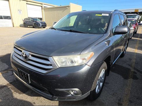Used 2011 Toyota Highlander 4WD w/ Tech Pkg image 1