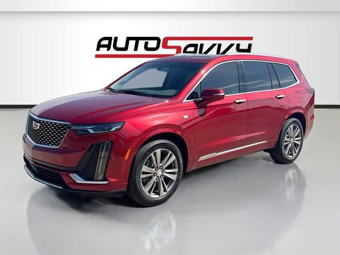 Used 2025 Cadillac XT6 Premium Luxury FWD image 3