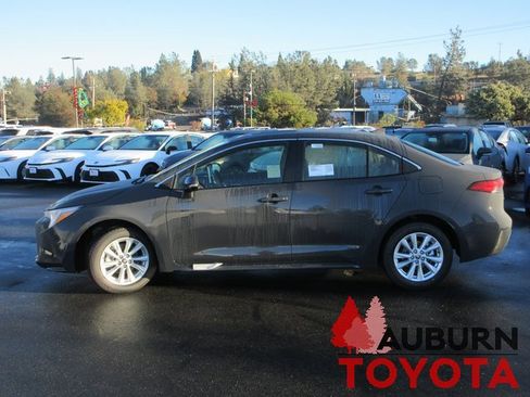 New 2026 Toyota Corolla XLE image 4