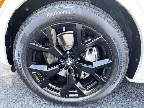 Used 2025 BMW X7 xDrive40i AWD/4WD image 35
