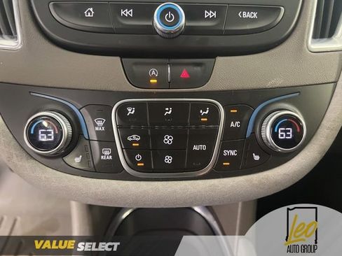 Used 2020 Chevrolet Malibu LT FWD image 23