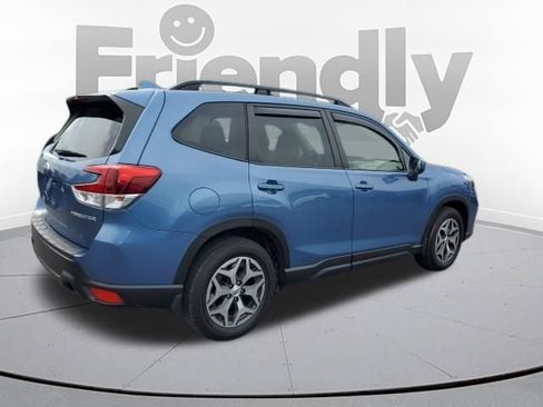 Used 2021 Subaru Forester Premium AWD/4WD image 5