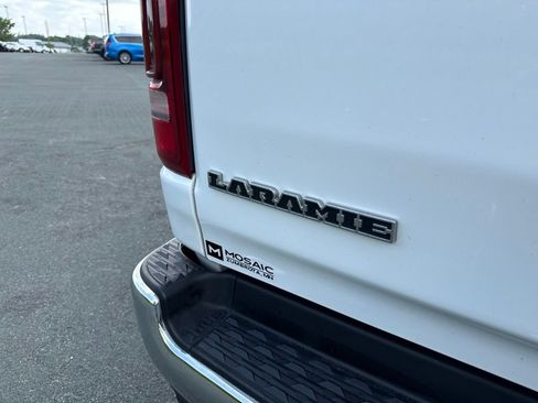 Used 2022 RAM 1500 Laramie AWD/4WD image 19