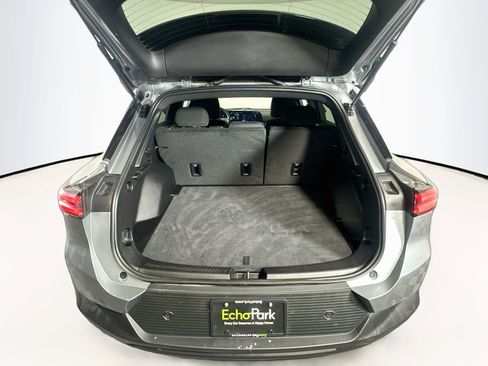 Used 2025 Chevrolet Equinox EV LT FWD image 30