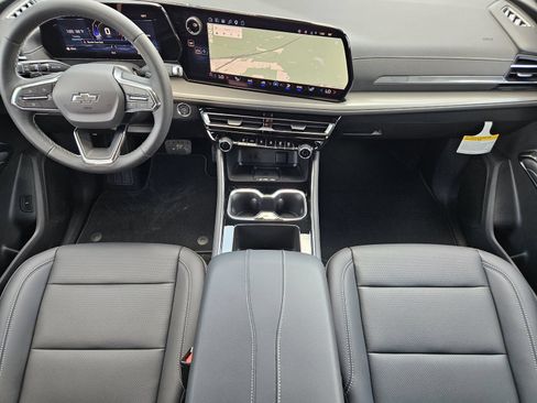 New 2027 Chevrolet Traverse LT w/ Midnight/Sport Edition FWD image 25