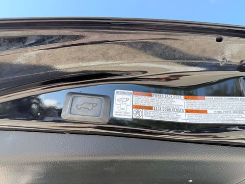 Used 2014 Toyota RAV4 Limited w/ Technology Package AWD/4WD image 26