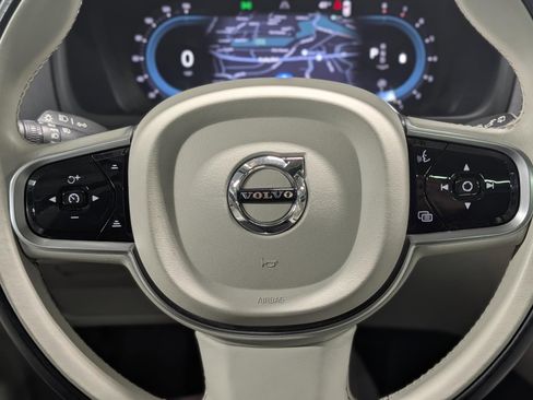 Used 2023 Volvo XC90 B6 Plus w/ Protection Package Premier image 18