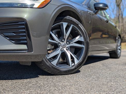 Used 2021 Volvo S60 T8 R-Design Expression image 33