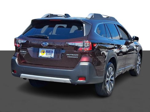 Used 2025 Subaru Outback Touring XT AWD/4WD image 7