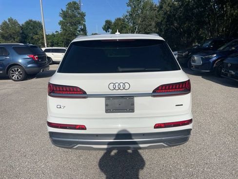 Used 2022 Audi Q7 2.0T Premium w/ Convenience Package AWD/4WD image 3