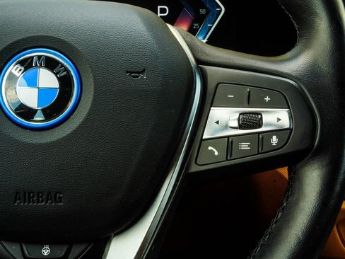 Used 2024 BMW i4 eDrive40 w/ Premium Package RWD image 32