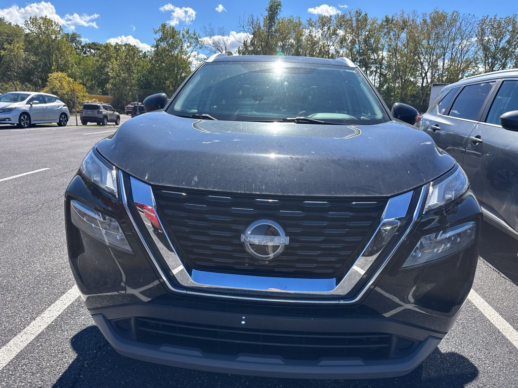 Certified 2023 Nissan Rogue SV w/ SV Premium B Package AWD/4WD image 3