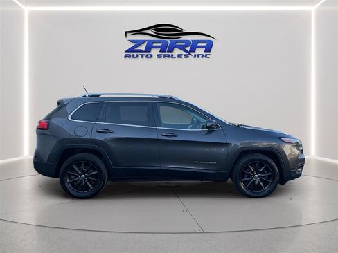 Used 2015 Jeep Cherokee Limited w/ Trailer Tow Group AWD/4WD image 9